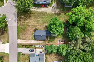 933 Benjamin Ave NE, Grand Rapids, MI 49503 - Photo 18