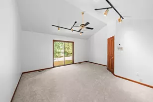 236 N Berkshire Rd, Bloomfield Hills, MI 48302 - Photo 16