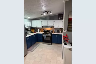 421 Fulton Street, Buchanan, MI 49107 - Photo 6