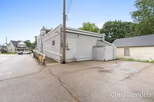 578 S Shore Dr, Holland, MI 49423 - Photo 4