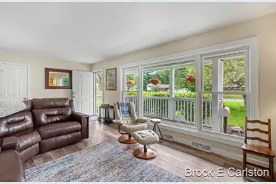 1576 Hendrick Road, Norton Shores, MI 49441 - Photo 6