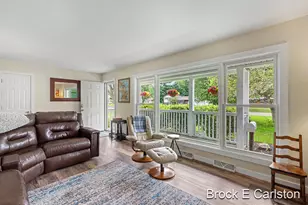 1576 Hendrick Rd, Norton Shores, MI 49441 - Photo 6