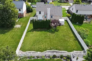 24788 Foxmoor Blvd, Woodhaven, MI 48183 - Photo 36