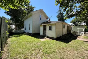 127 E Mill St, Athens, MI 49011 - Photo 4
