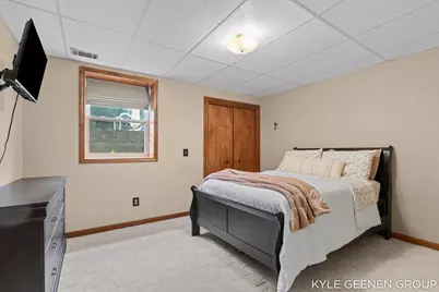 345 Woodland Avenue, Holland, MI 49424 - Photo 28