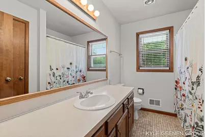345 Woodland Avenue, Holland, MI 49424 - Photo 24