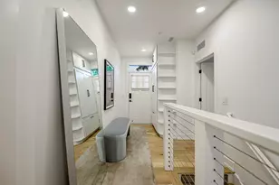 318 W Liberty St, Ann Arbor, MI 48103 - Photo 2