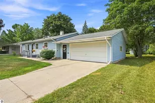 714 Sunset Ln, Cadillac, MI 49601 - Photo 36