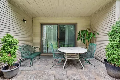 6600 Ridgefield Circle, West Bloomfield, MI 48322 - Photo 32
