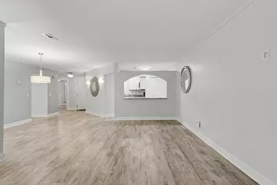 6600 Ridgefield Circle, West Bloomfield, MI 48322 - Photo 14