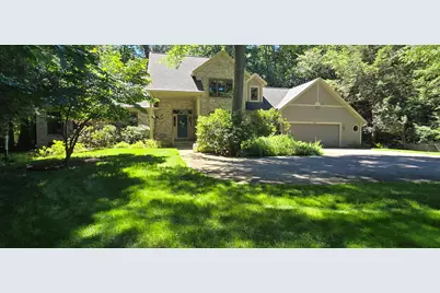 913 W Wellington Court, Muskegon, MI 49441 - Photo 2