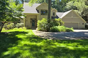 913 W Wellington Ct, Muskegon, MI 49441 - Photo 2