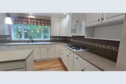 913 W Wellington Court, Norton Shores, MI 49441 - Photo 28