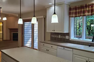 913 W Wellington Ct, Muskegon, MI 49441 - Photo 30