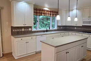 913 W Wellington Ct, Muskegon, MI 49441 - Photo 38