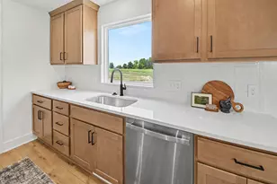 326 Blue Ash Ln, Coopersville, MI 49404 - Photo 12