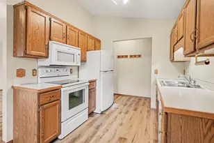 917 Ottawa Ave, Holland, MI 49423 - Photo 8
