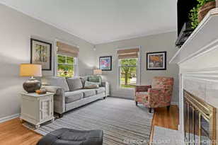 409 Marywood Dr NE, Grand Rapids, MI 49505 - Photo 10