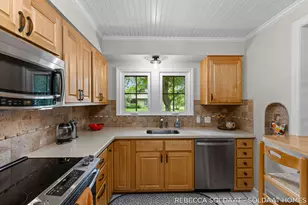 409 Marywood Dr NE, Grand Rapids, MI 49505 - Photo 20
