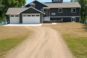 808 S Lakeshore Dr, Ludington, MI 49431 - Photo 2