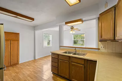 402 Seneca Street, Tecumseh, MI 49286 - Photo 4