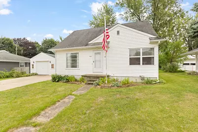 402 Seneca Street, Tecumseh, MI 49286 - Photo 1