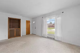 402 Seneca St, Tecumseh, MI 49286 - Photo 10
