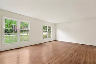 34214 Old Timber Rd, Farmington, MI 48331 - Photo 4