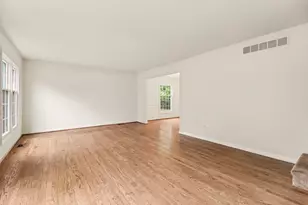 34214 Old Timber Rd, Farmington, MI 48331 - Photo 6