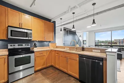 600 Broadway Avenue NW #602, Grand Rapids, MI 49504 - Photo 2