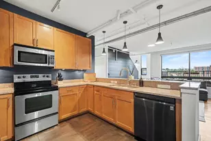 600 Broadway Ave NW, Grand Rapids, MI 49504 - Photo 2