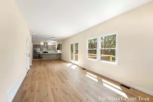 1032 Arlington Ave, Grand Haven, MI 49417 - Photo 10