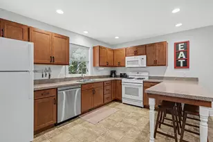 17477 Serenity Ct, Grand Haven, MI 49417 - Photo 10