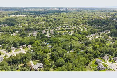 1859 Oakleigh Avenue NW, Grand Rapids, MI 49504 - Photo 4