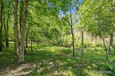 1859 Oakleigh Avenue NW, Grand Rapids, MI 49504 - Photo 10