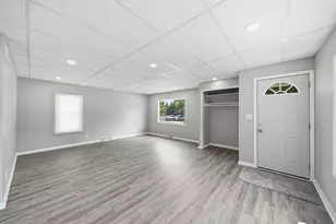 208 S Brown St, Jackson, MI 49203 - Photo 4
