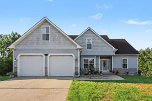 523 Alecia Ave, Kalamazoo, MI 49004 - Photo 2