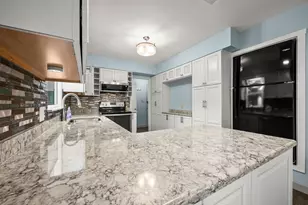 2987 E Windsor Dr, Saint Joseph, MI 49085 - Photo 12