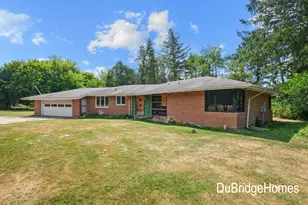 311 Honey Creek Ave SE, Ada, MI 49301 - Photo 2