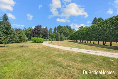 311 Honey Creek Avenue SE, Ada, MI 49301 - Photo 4