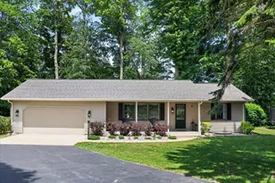 70070 2nd Ave, South Haven, MI 49090 - Photo 2