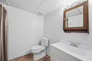 906 Essex Park Dr, Jackson, MI 49203 - Photo 30