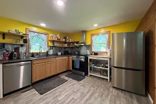 2661 E Empire Ave, Benton Harbor, MI 49022 - Photo 6