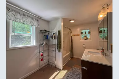 2661 E Empire Avenue, Benton Harbor, MI 49022 - Photo 12