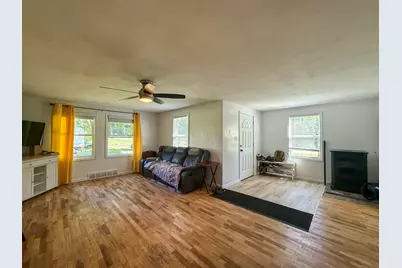 2661 E Empire Avenue, Benton Harbor, MI 49022 - Photo 4