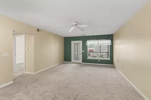 749 W Barrington Cir, Jackson, MI 49203 - Photo 4