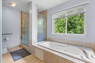 2240 Indian Creek Cir, Ann Arbor, MI 48105 - Photo 26