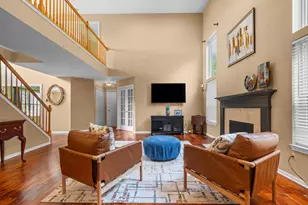 2240 Indian Creek Cir, Ann Arbor, MI 48105 - Photo 6