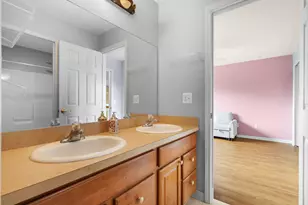 2240 Indian Creek Cir, Ann Arbor, MI 48105 - Photo 32