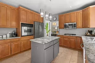 9731 Southern Oaks Ct, Portage, MI 49002 - Photo 12